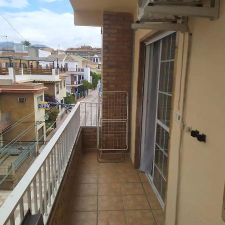 Apartamento 3 Dormitorios Frente A Hospital De Traumatologia Granada Buitenkant foto