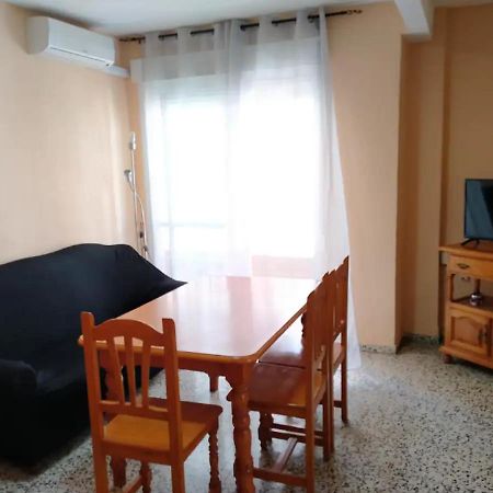 Apartamento 3 Dormitorios Frente A Hospital De Traumatologia Granada Buitenkant foto