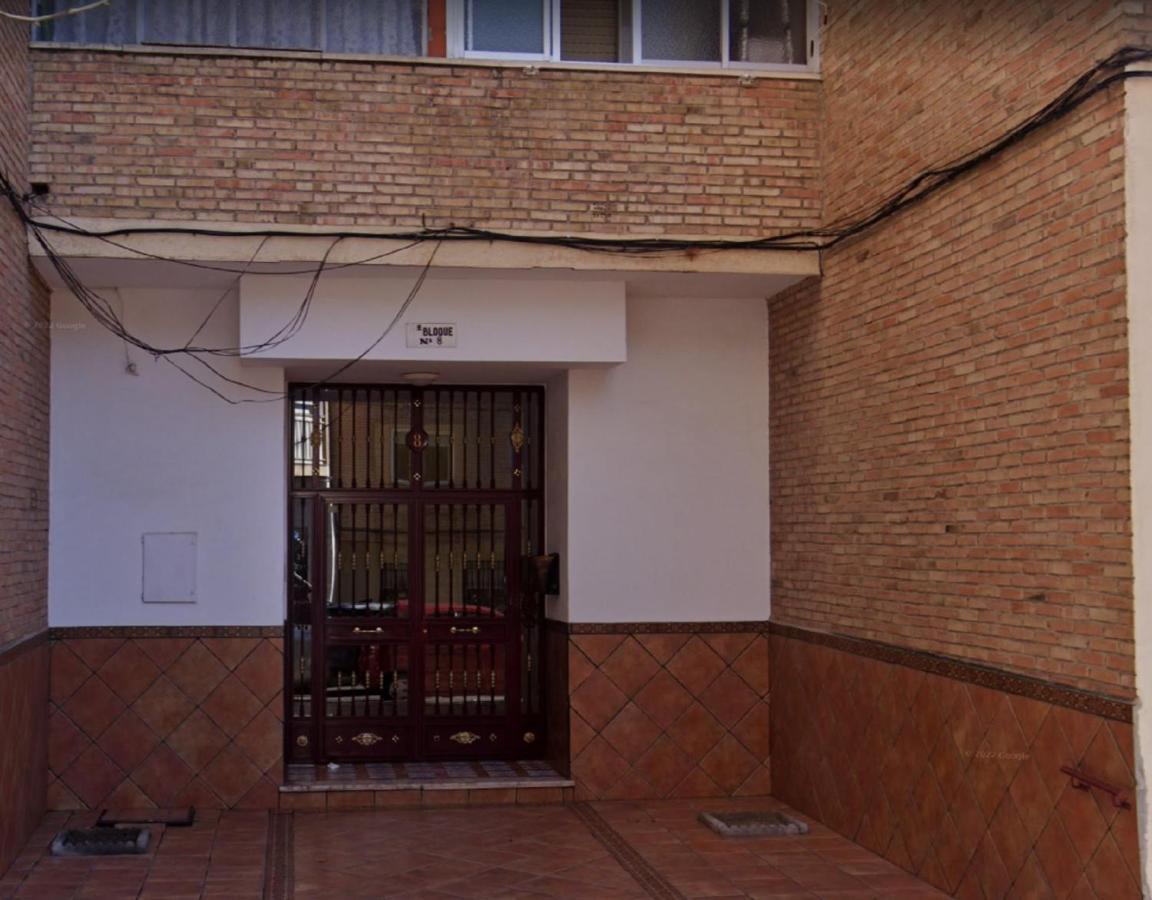 Apartamento 3 Dormitorios Frente A Hospital De Traumatologia Granada Buitenkant foto